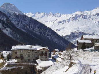 Val d'Isere@̊X݁iRj